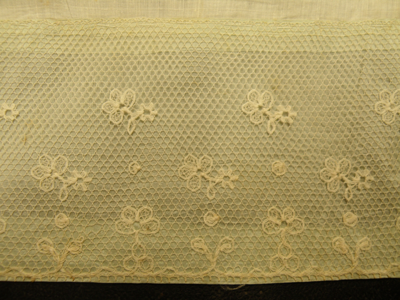 tovaglia d'altare - manifattura toscana (seconda metà sec. XIX)