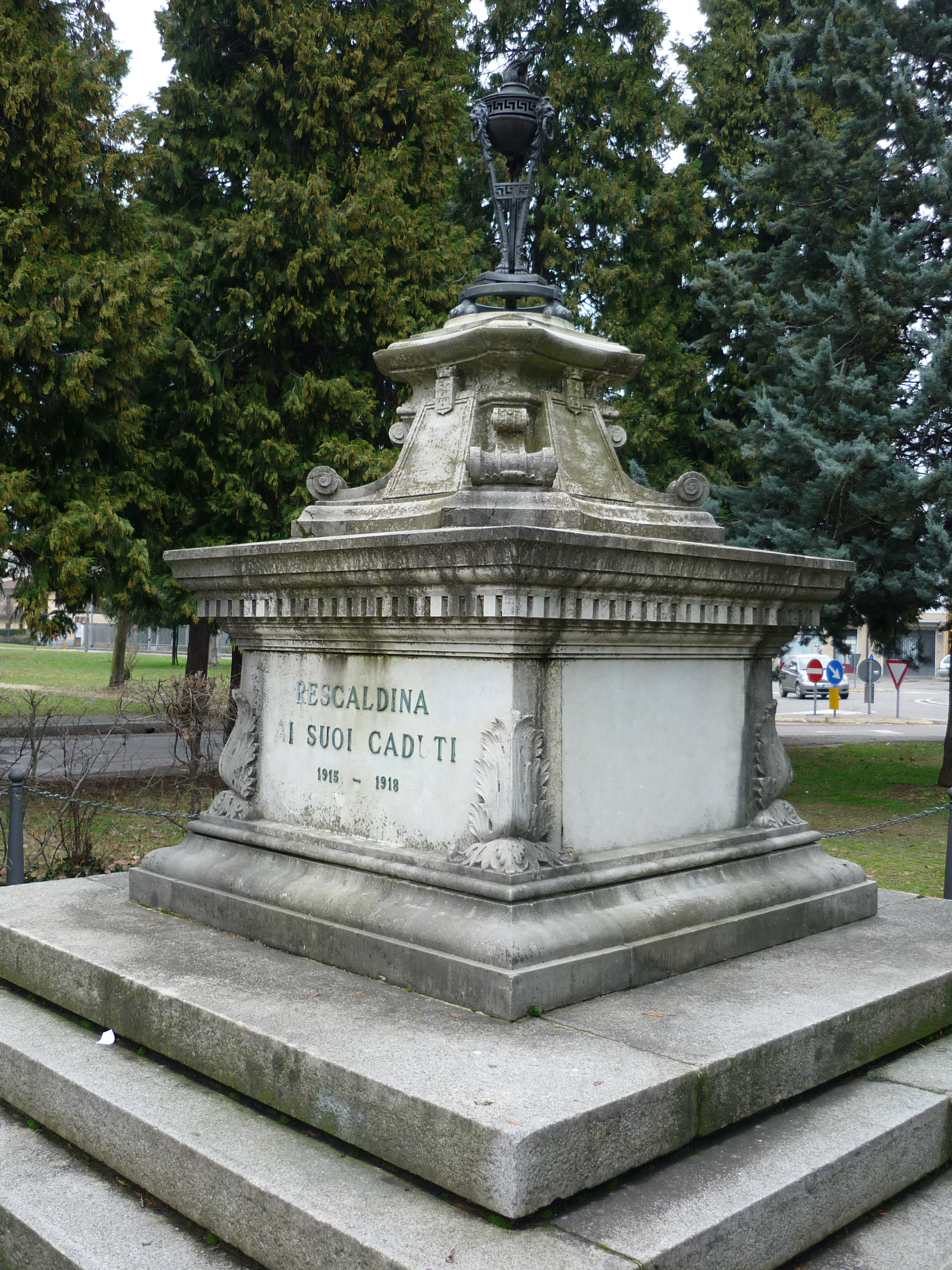 monumento ai caduti - a cippo, opera isolata - ambito italiano (sec. XX)