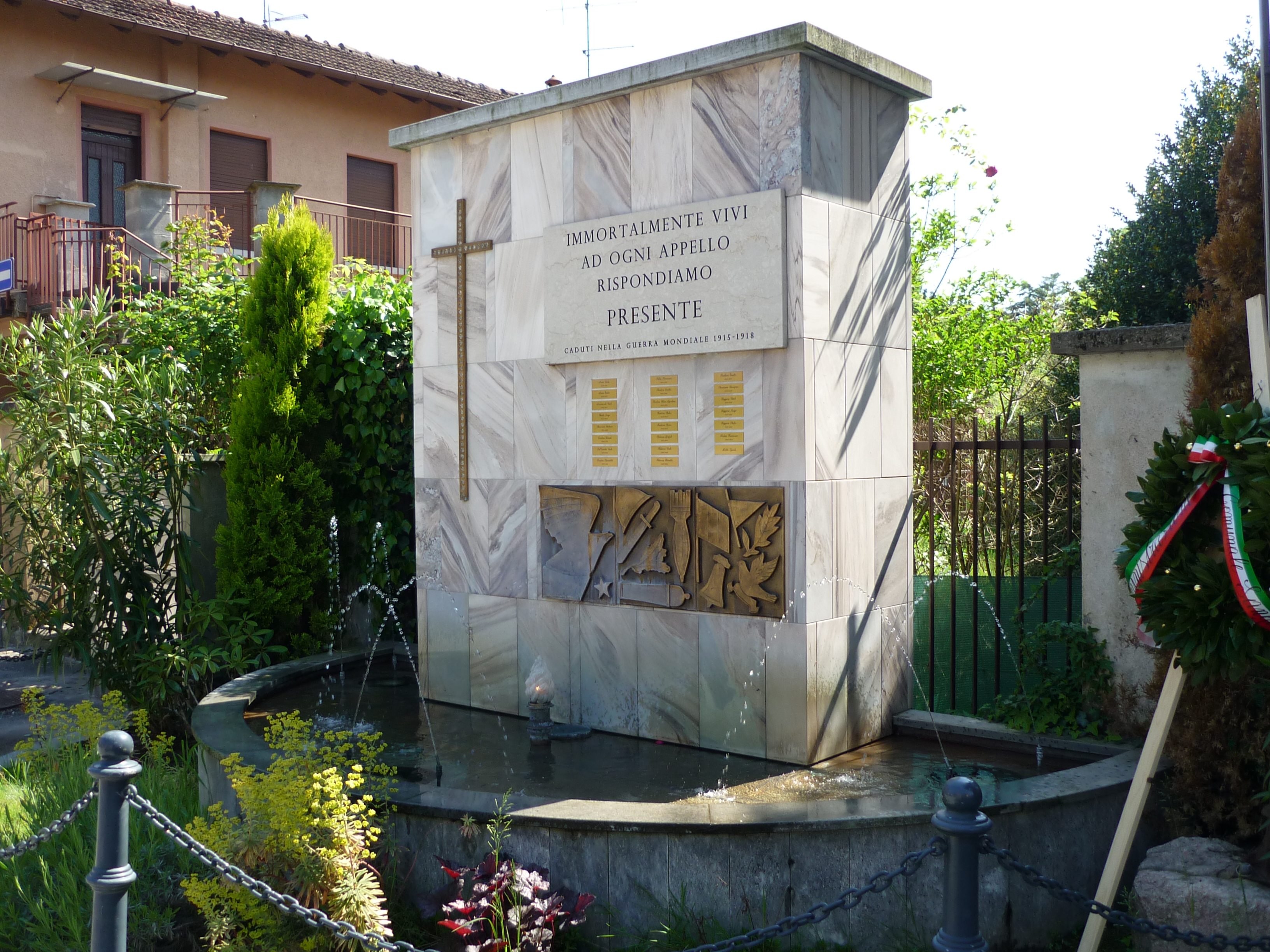 monumento ai caduti - a fontana, opera isolata - ambito italiano (sec. XX)