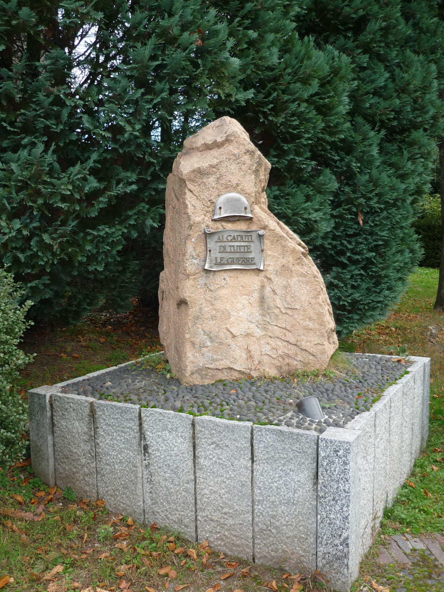 monumento ai caduti - a stele, opera isolata - ambito italiano (sec. XX)