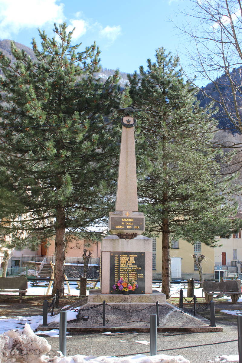 monumento ai caduti - ad obelisco, opera isolata - ambito Italia settentrionale (prima metà sec. XX)