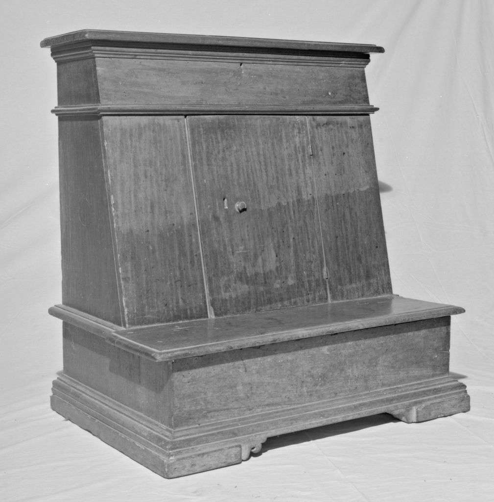 inginocchiatoio - manifattura emiliana (seconda metà sec. XVII)