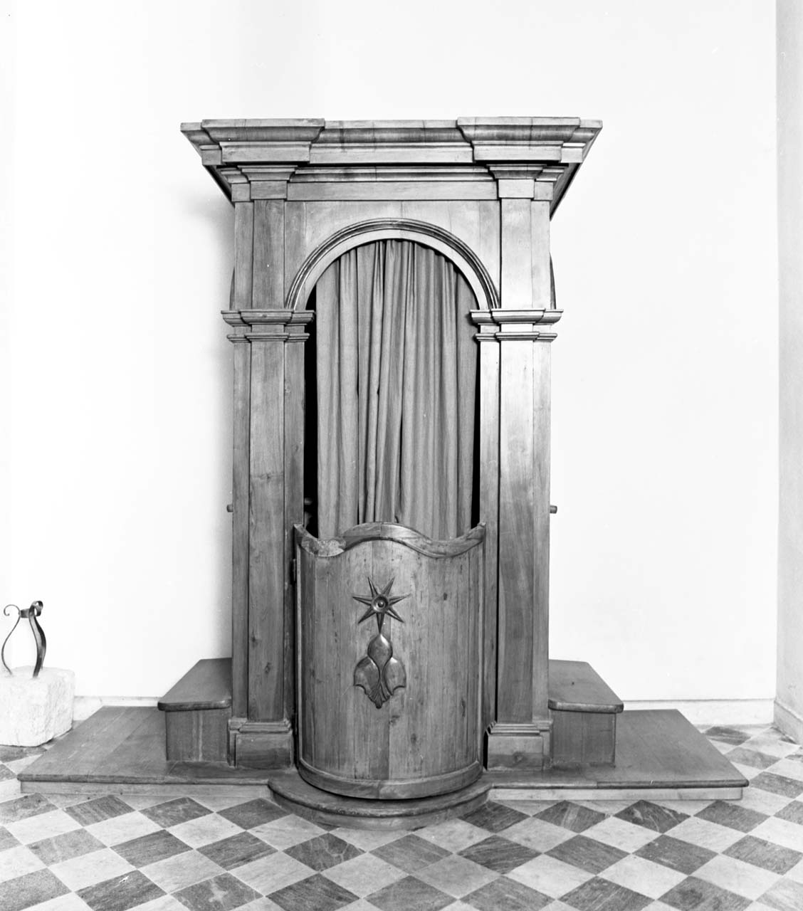 confessionale - manifattura padovana (sec. XX)