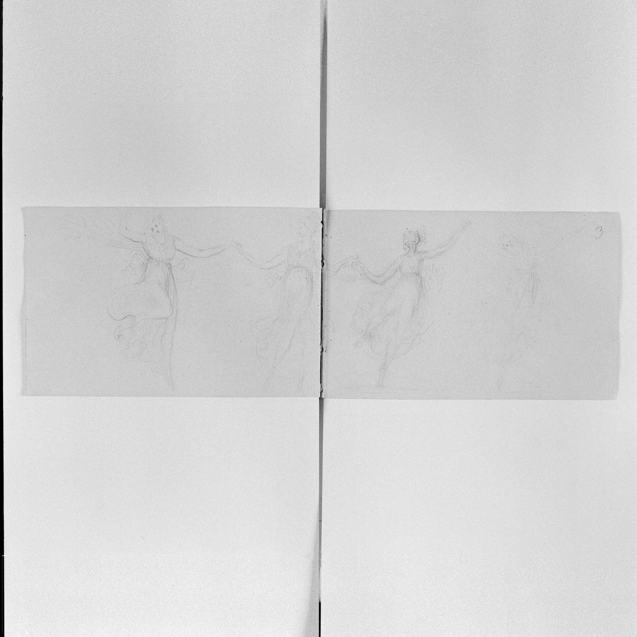 Quattro danzatrici che si tengono per mano (taccuino di disegni) di Canova Antonio (sec. XIX)