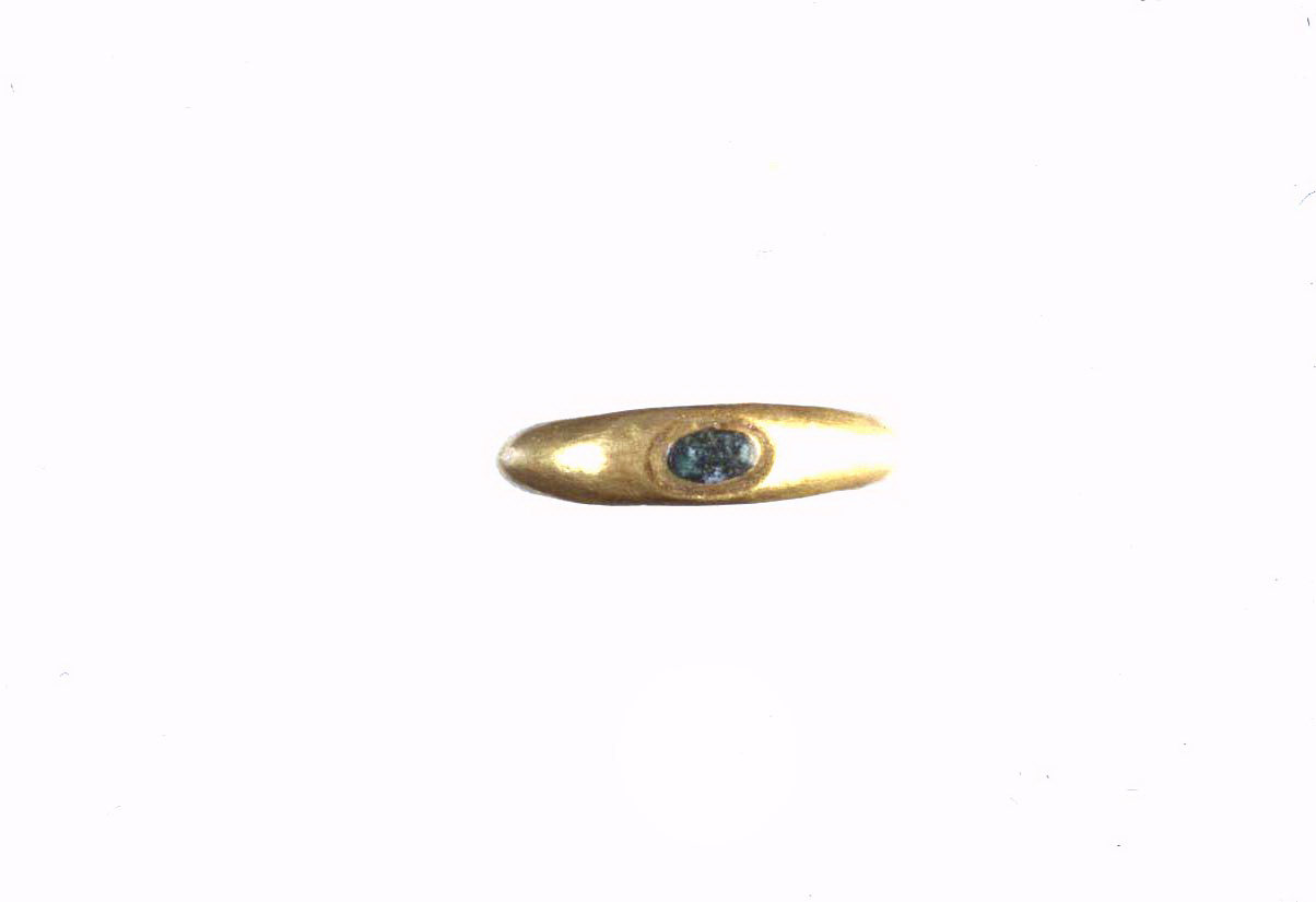 anello con gemma incastonata (II sec. d.C./ III sec. d.C)