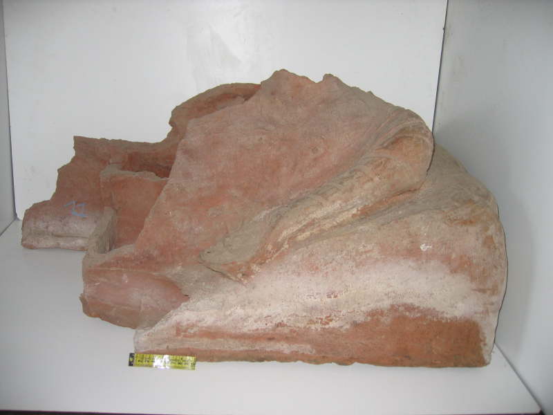 coperchio di sarcofago (fine/ metà III sec. a.C./ II sec. a.C)