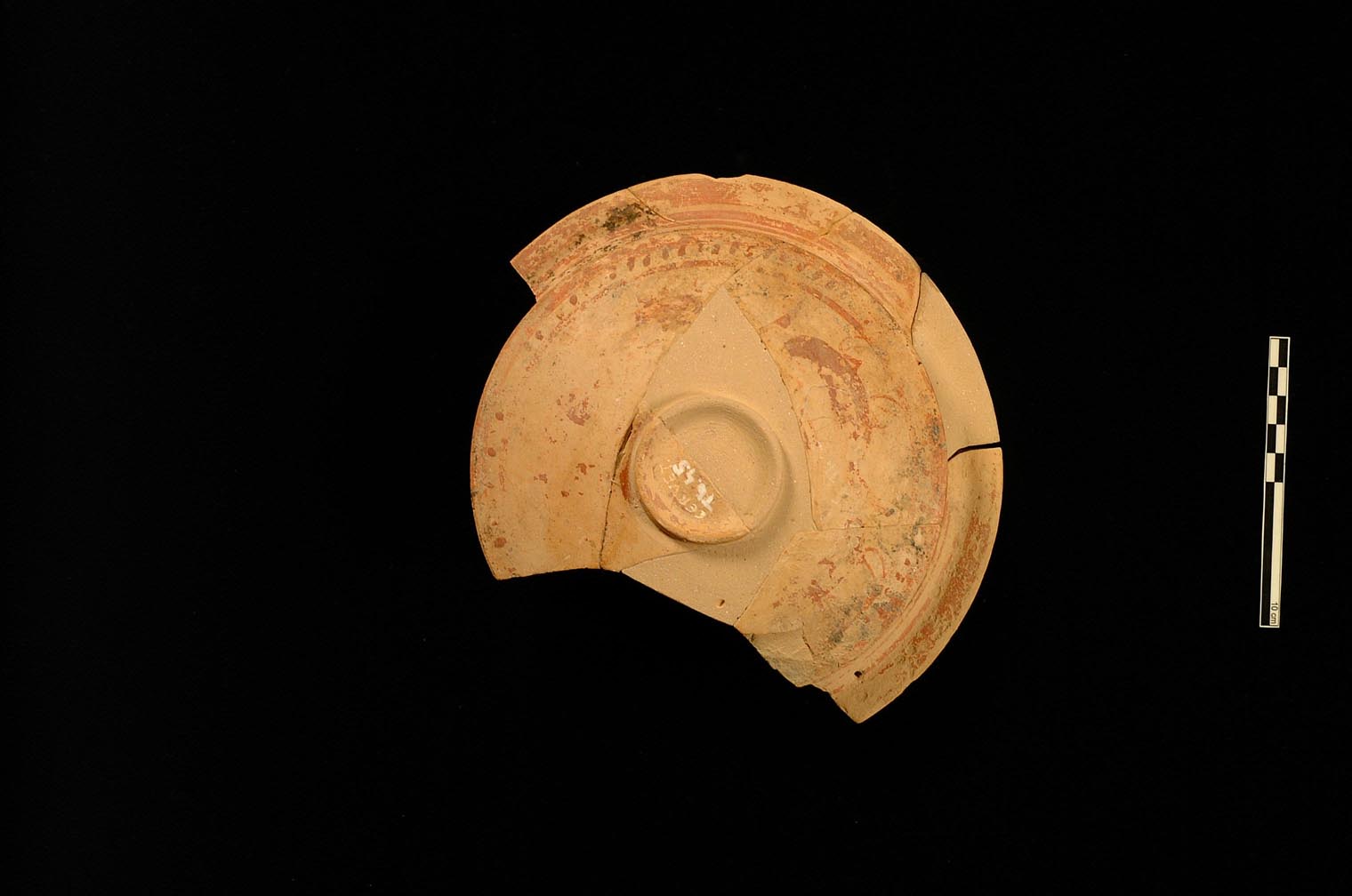 piatto (prima metà VII sec. a.C)