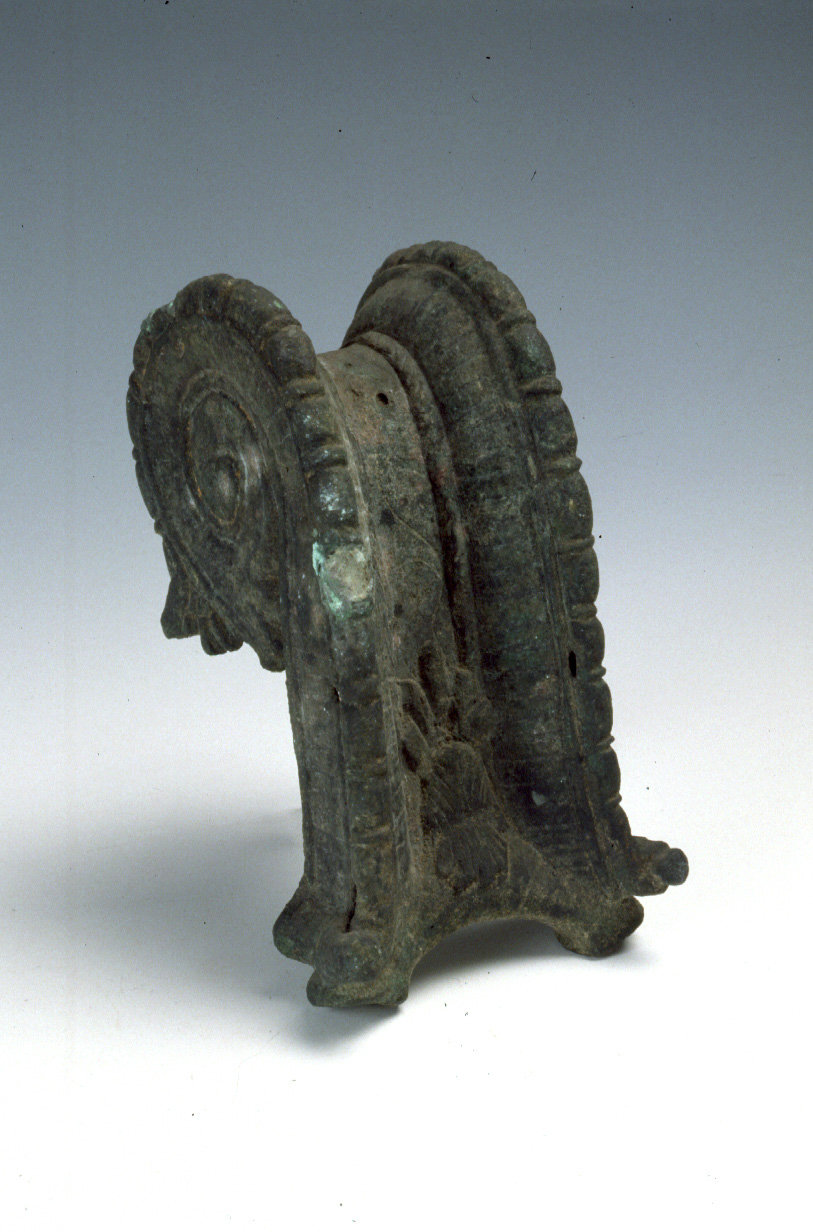 ansa di cratere a volute (fine/ inizio V sec. a.C./ IV sec. a.C)