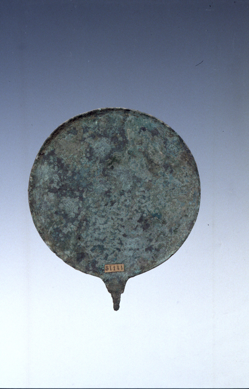 specchio non inciso (VI sec. a.C)