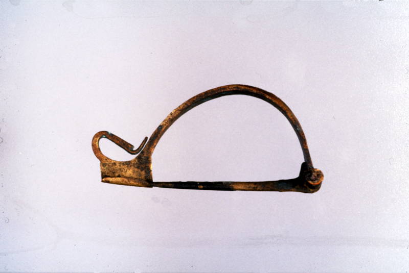 fibula a cerniera (ultimo quarto/ prima metà I sec. a.C./ I sec. d.C)