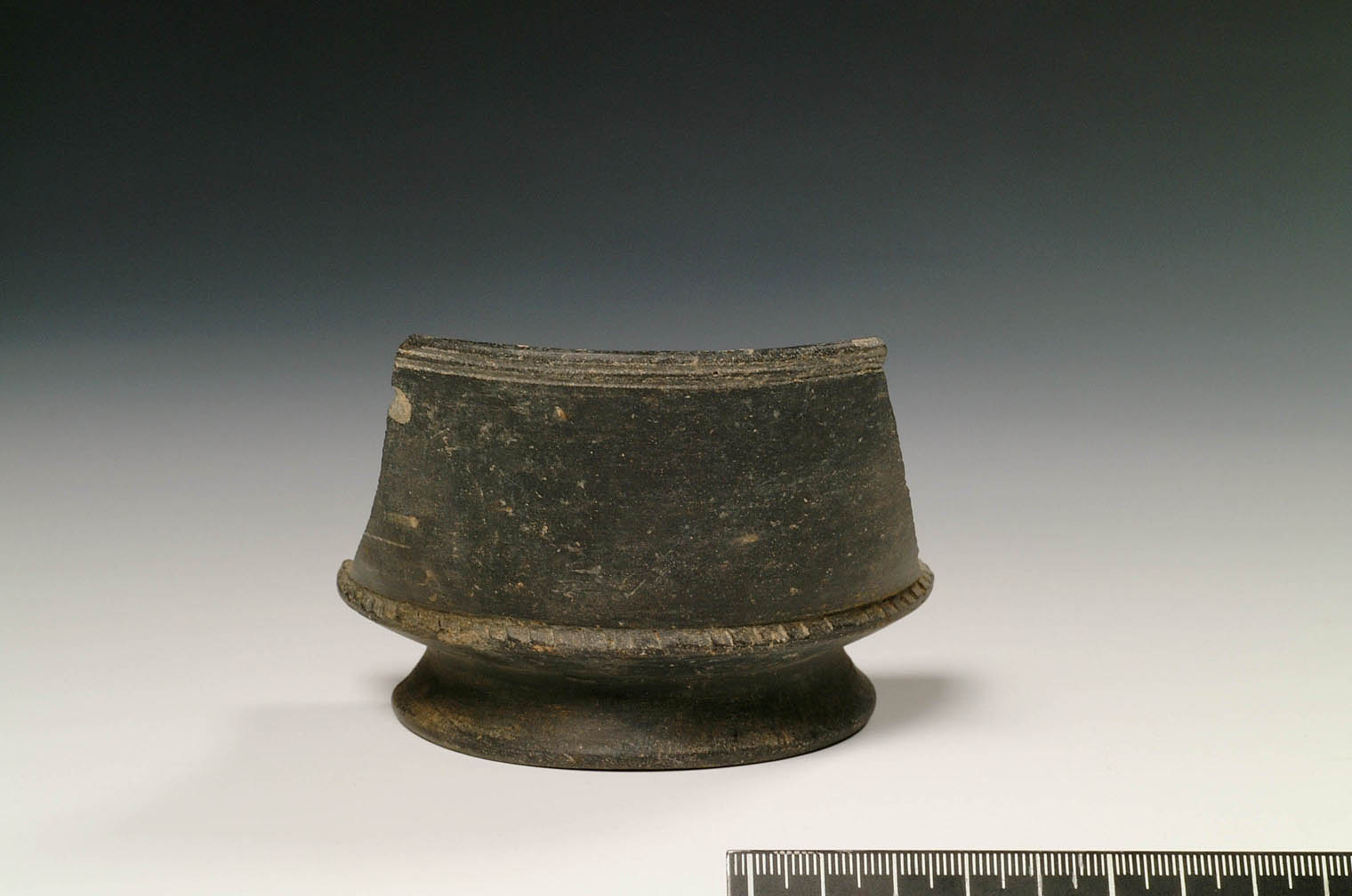 calice carenato (secondo quarto/ metà VI sec. a.C)