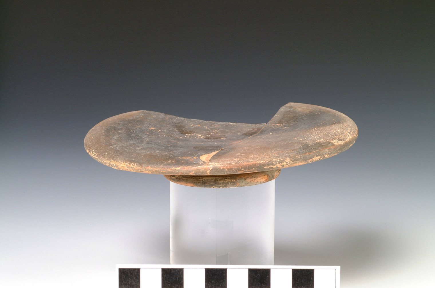 piattello (fine IV sec. a.C./ III sec. a.C)