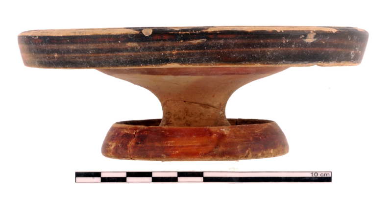 piattello genucilia (fine/ inizio IV sec. a.C./ III sec. a.C)