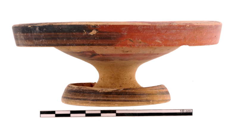 piattello genucilia (fine/ inizio IV sec. a.C./ III sec. a.C)