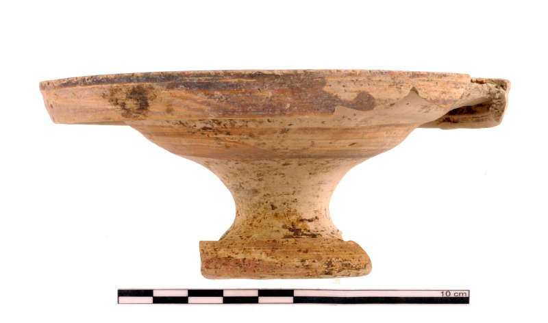 piattello genucilia (fine/ inizio IV sec. a.C./ III sec. a.C)