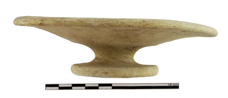 piattello su piede (IV sec. a.C)