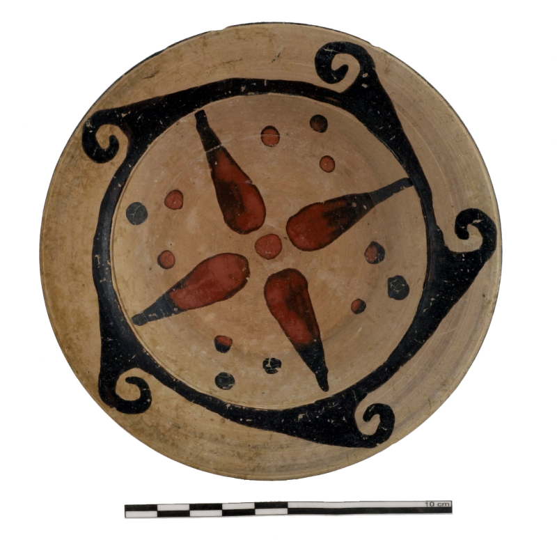 piattello genucilia (seconda metà/ inizio IV sec. a.C./ III sec. a.C)