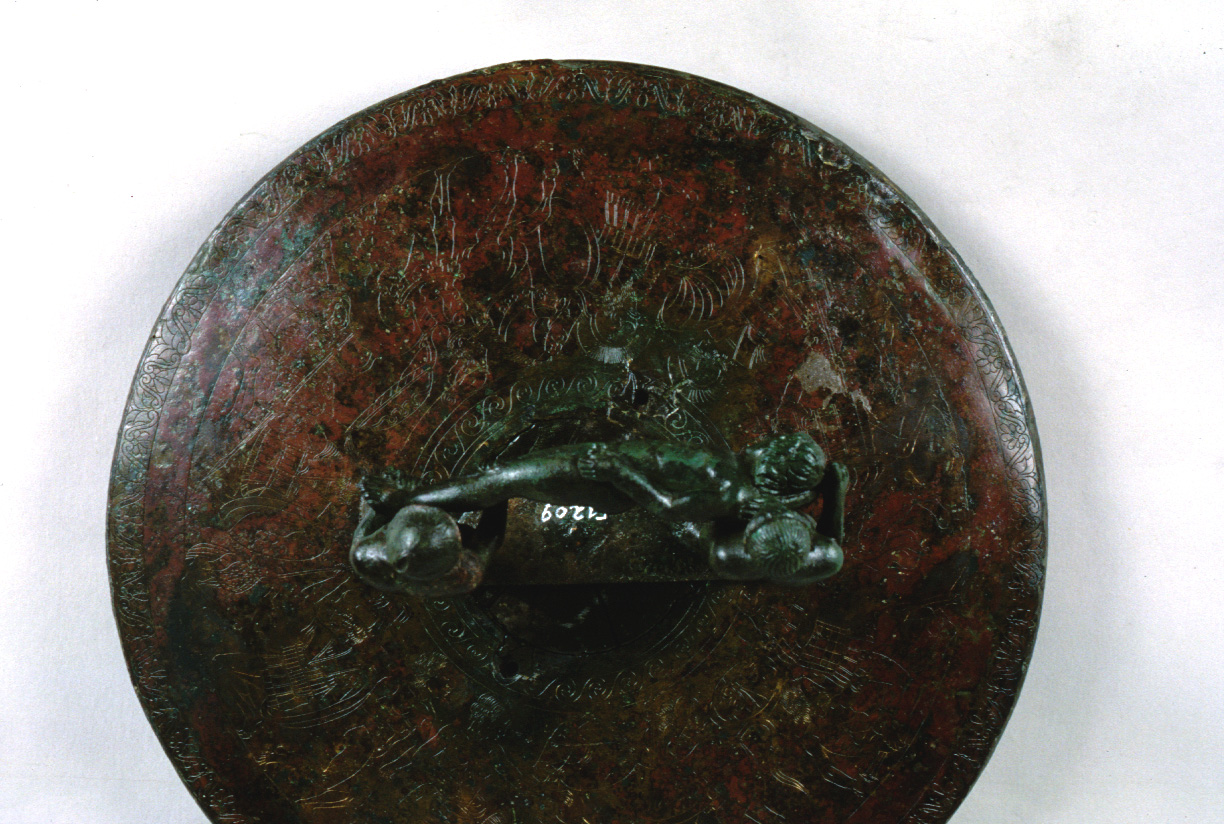 coperchio di cista a traforo (seconda metà IV sec. a.C)