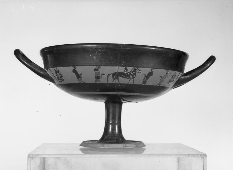 kylix (metà/ terzo quarto VI sec. a.C)