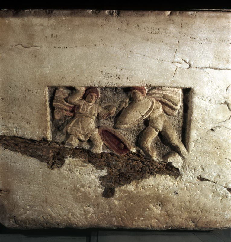 sarcofago con coperchio (ultimo quarto IV sec. a.C)