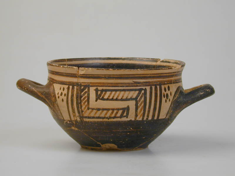 skyphos (metà VIII sec. a.C)