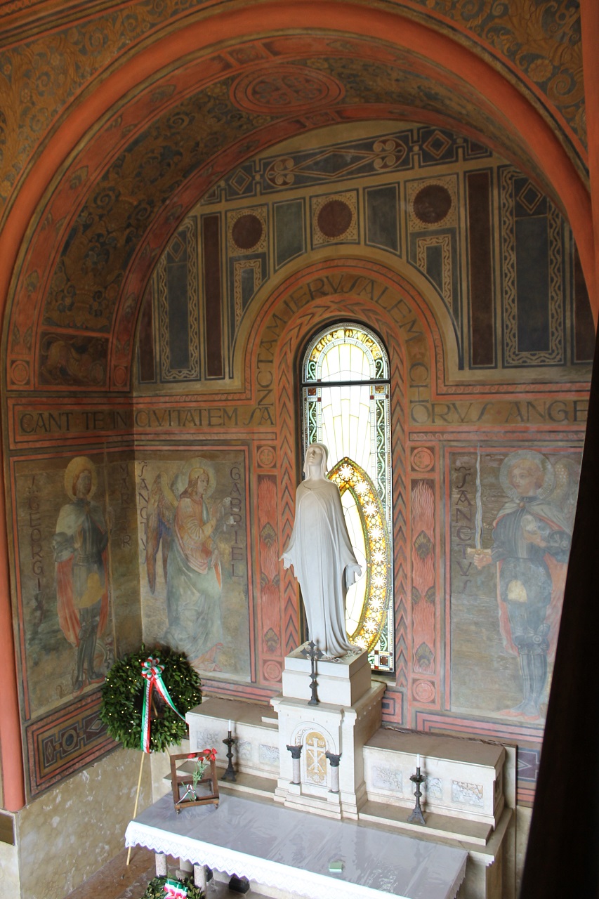 figure di santi, Trinità, motivi decorativi geometrici e vegetali (dipinto, complesso decorativo) di Chini Tito (sec. XX)