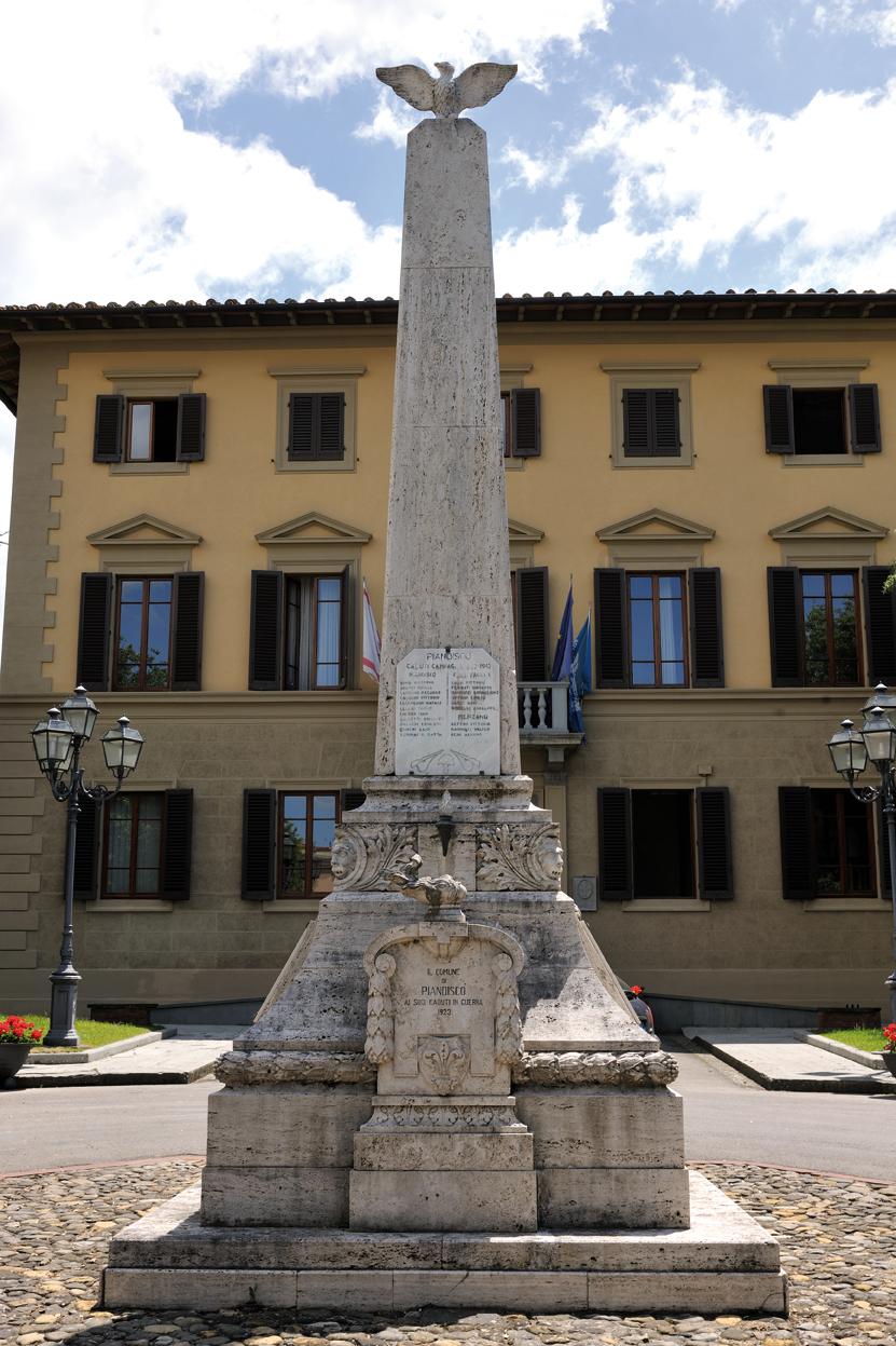 Monumento ai caduti di Pian di Scò, Allegoria della Vittoria come aquila (monumento ai caduti - ad obelisco, opera isolata) - ambito aretino (primo quarto XX)