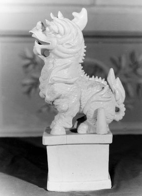 drago cinese (statuetta portaincenso, serie) - manifattura cinese (?) (sec. XVIII)