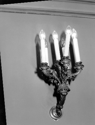 candeliere da parete, serie - bottega milanese (?) (sec. XIX)
