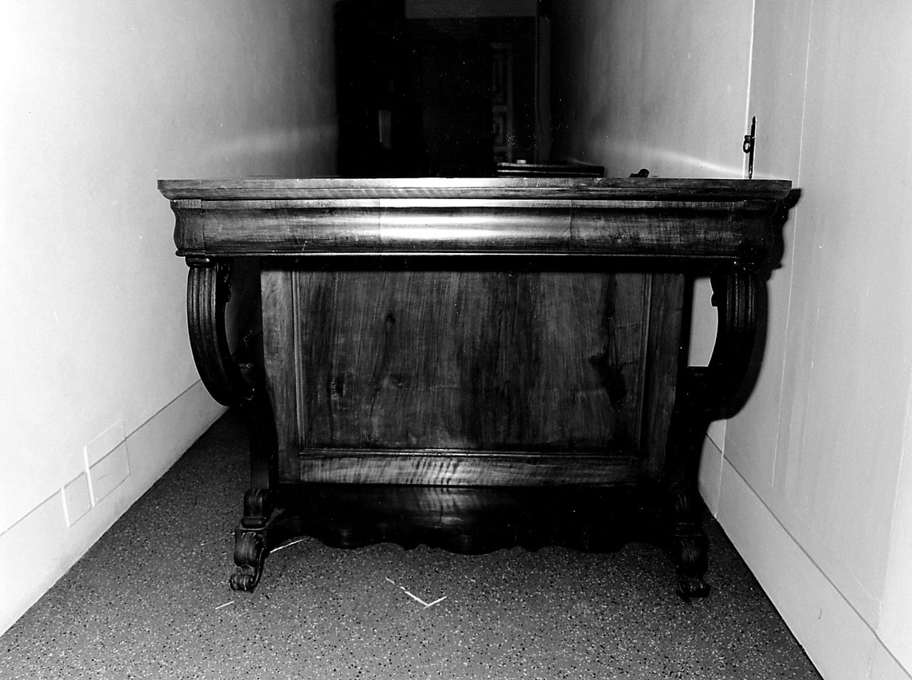 console, serie - bottega emiliana (metà sec. XIX)