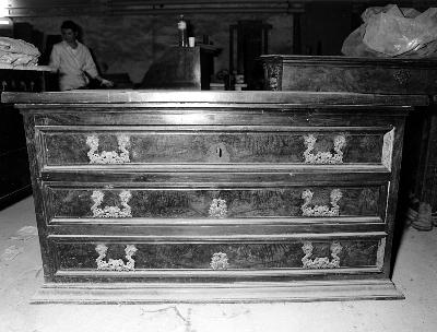 cassettone - bottega toscana (seconda metà sec. XVII)