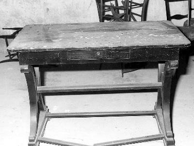 tavolo - produzione italiana (sec. XIX)