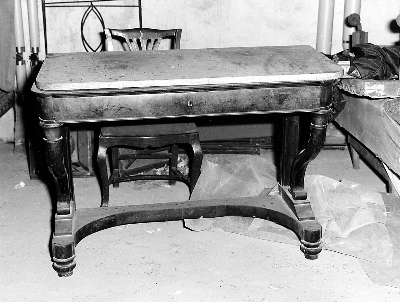 console - bottega emiliana (sec. XIX)