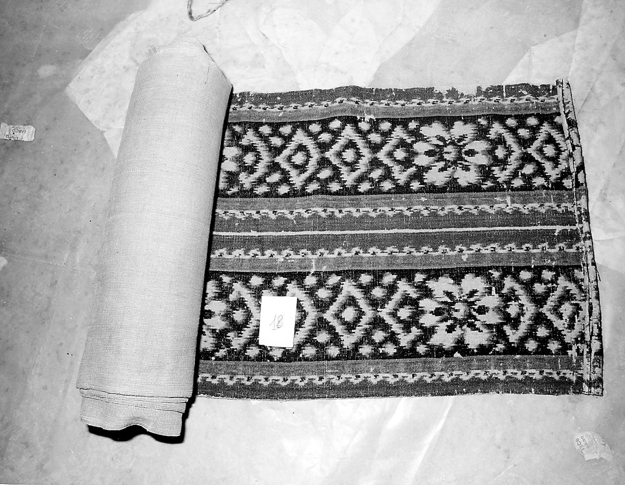 tappeto - manifattura italiana (?) (sec. XIX)