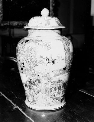 vaso, serie - manifattura cinese (?) (sec. XIX)