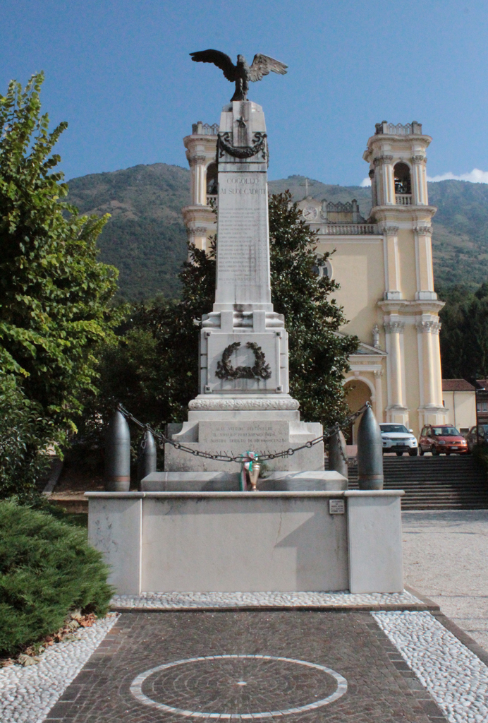 allegoria della Vittoria come aquila (monumento ai caduti - ad obelisco) - ambito vicentino (sec. XX, sec. XX)