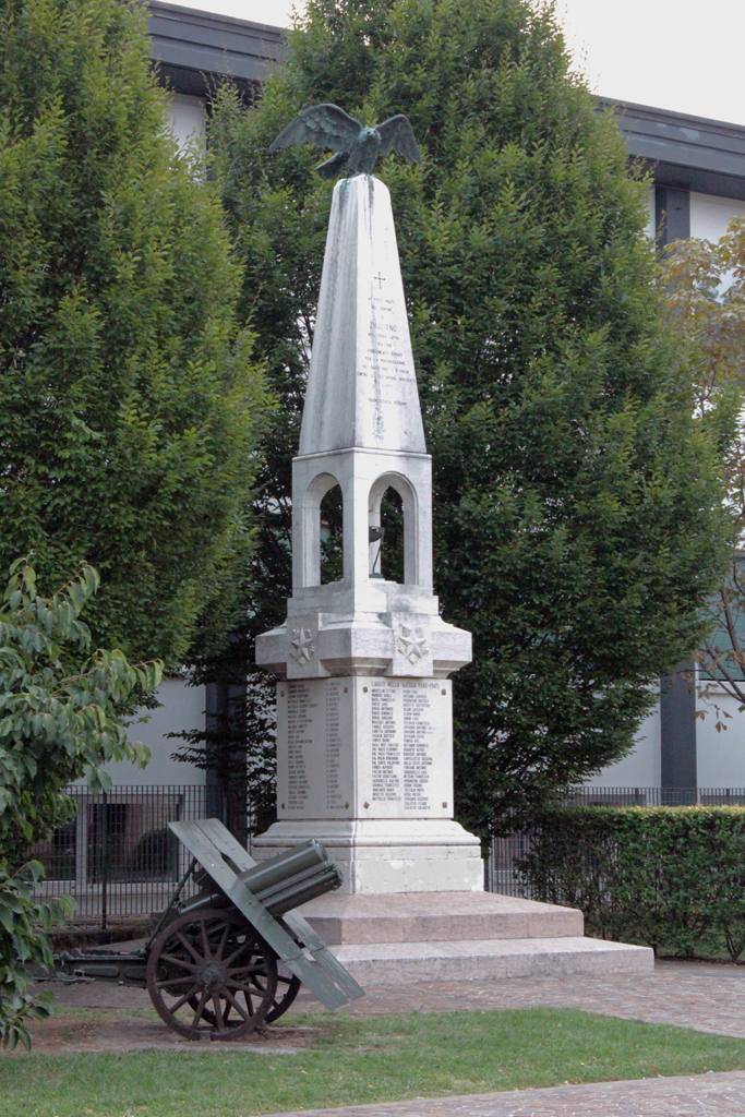 allegoria della Vittoria come aquila (monumento ai caduti - ad obelisco) - ambito vicentino (sec. XX, sec. XX)