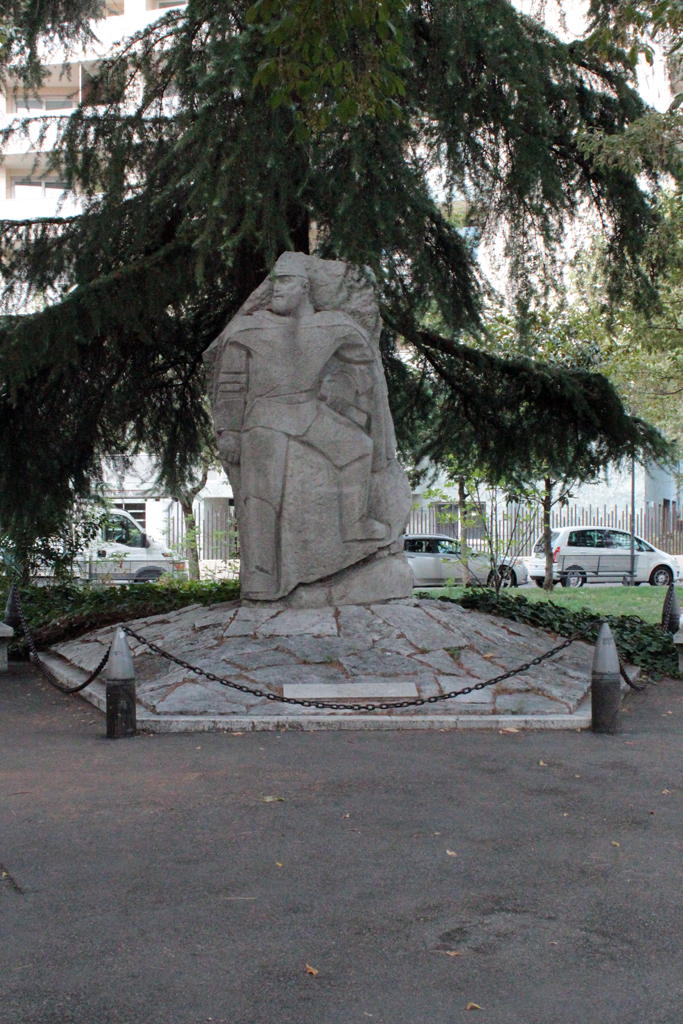 ritratto di Carlo Ederle (monumento ai caduti - a cippo) di Di Colbertaldo Vittorio (sec. XX, sec. XX)