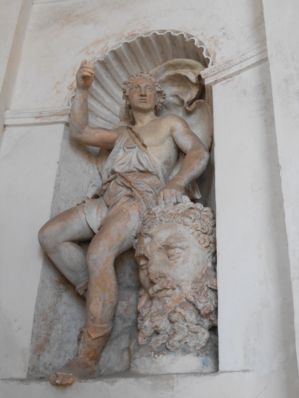 Davide con la testa di Golia (statua, opera isolata) di Begarelli Antonio (bottega) (sec. XVI)