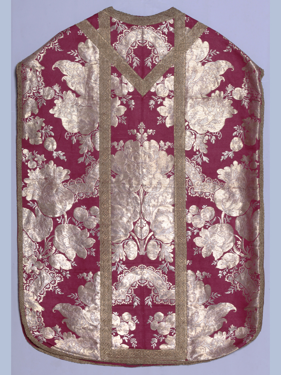 paramento liturgico, insieme di Fabbrica di Arredi Sacri F.lli Bertarelli (fine/ inizio XIX/ XX)