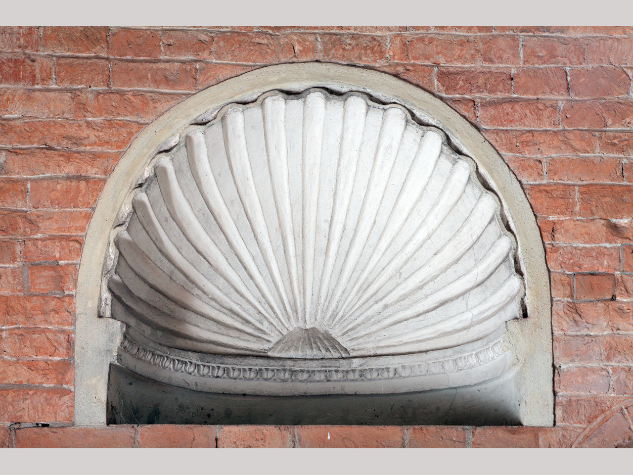 Motivo decorativo a conchiglia (decorazione plastica, elemento d'insieme) - ambito mantovano (XVI)