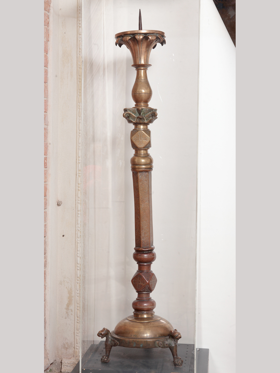 candelabro, opera isolata - ambito mantovano (metà XII)