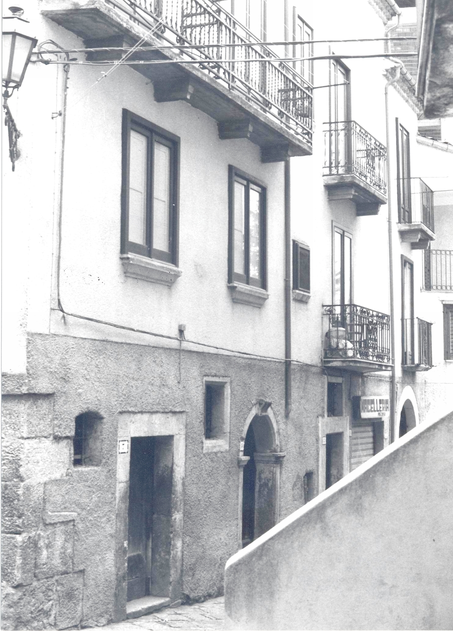 palazzo - Bagnoli Irpino (AV)  (XIX, fine)