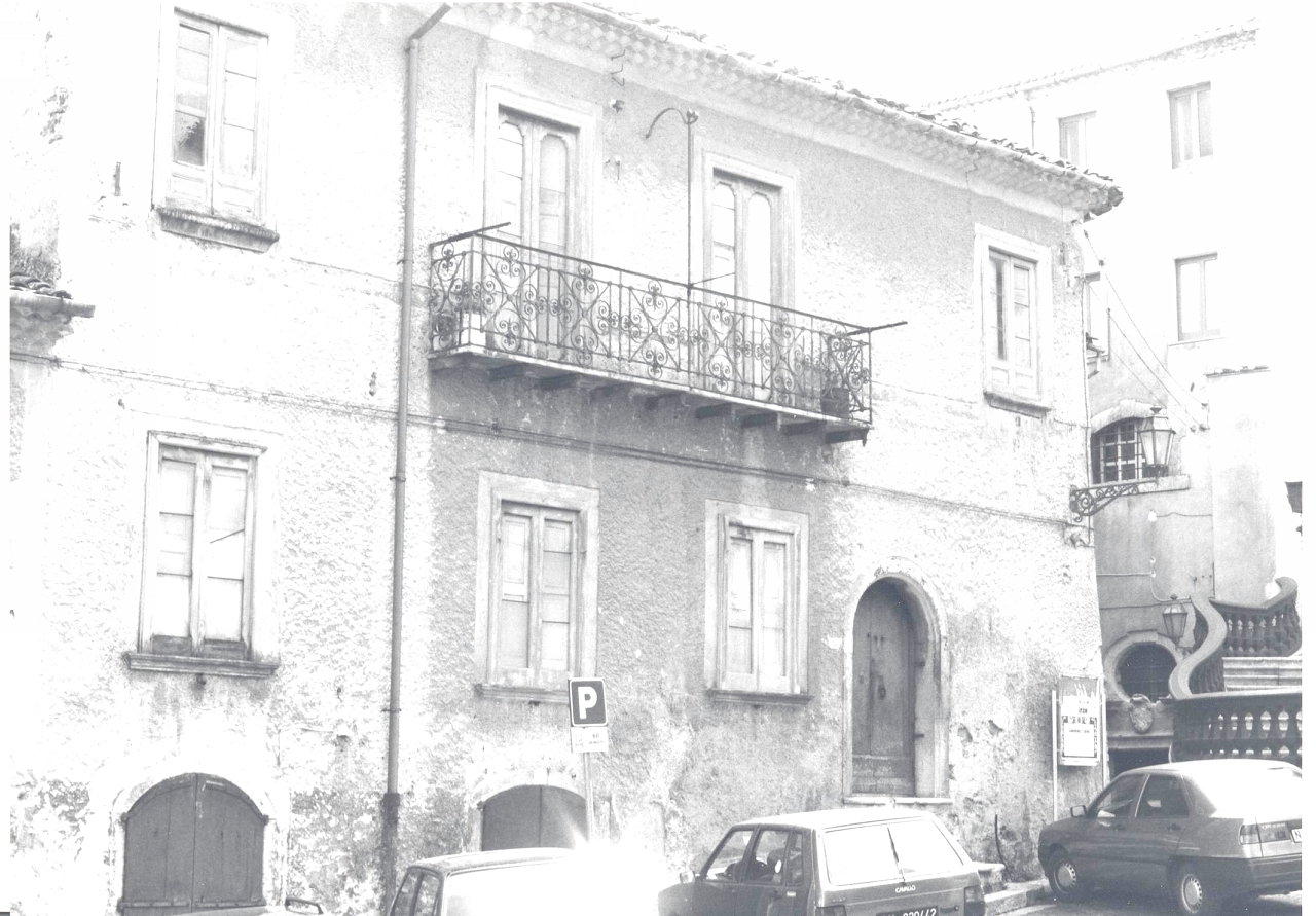 Palazzo Branca (palazzo, signorile) - Bagnoli Irpino (AV)  (XVIII, fine)