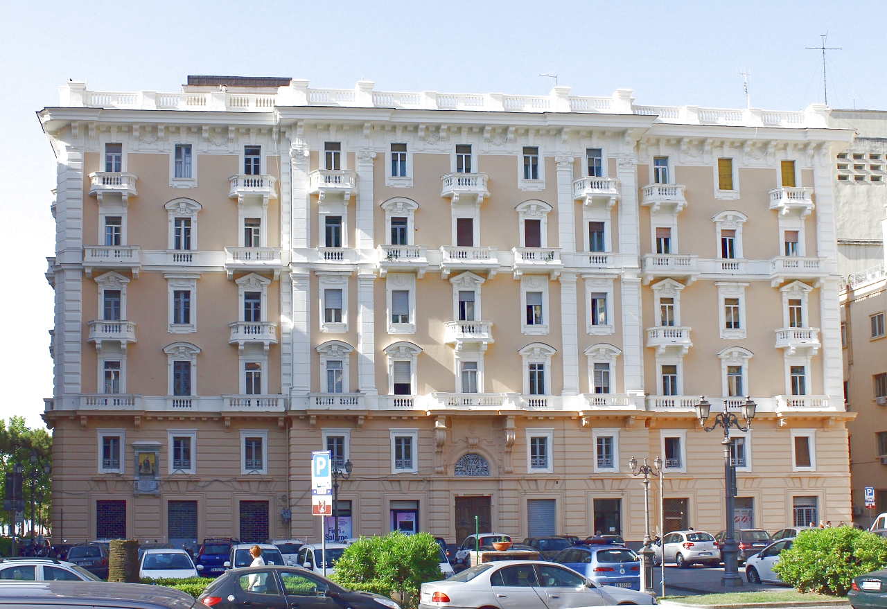 Palazzo dell'Edilizia (palazzo) - Salerno (SA) 