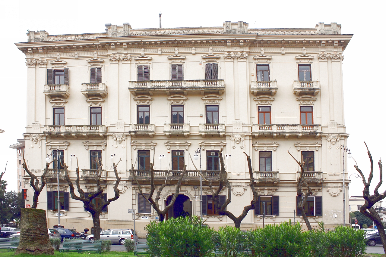 Palazzo Sorgenti degli Uberti (palazzo) - Salerno (SA) 
