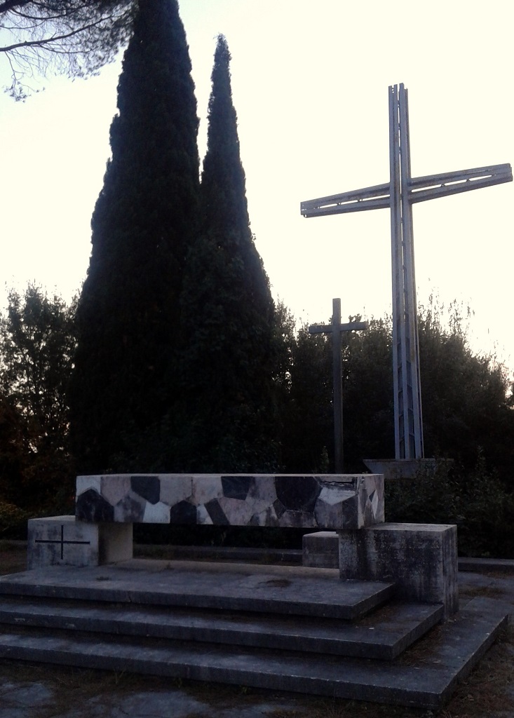 monumento ai caduti di De Vico Raffaello (sec. XX)