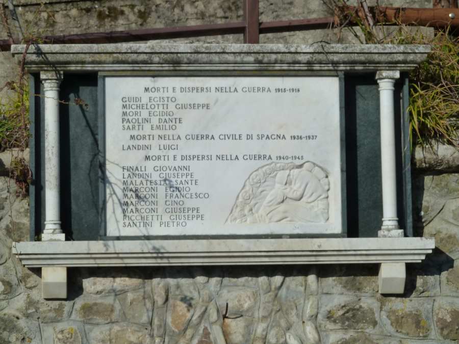 Morte del soldato (monumento ai caduti - a lapide) - ambito toscano (seconda metà Sec. XX)