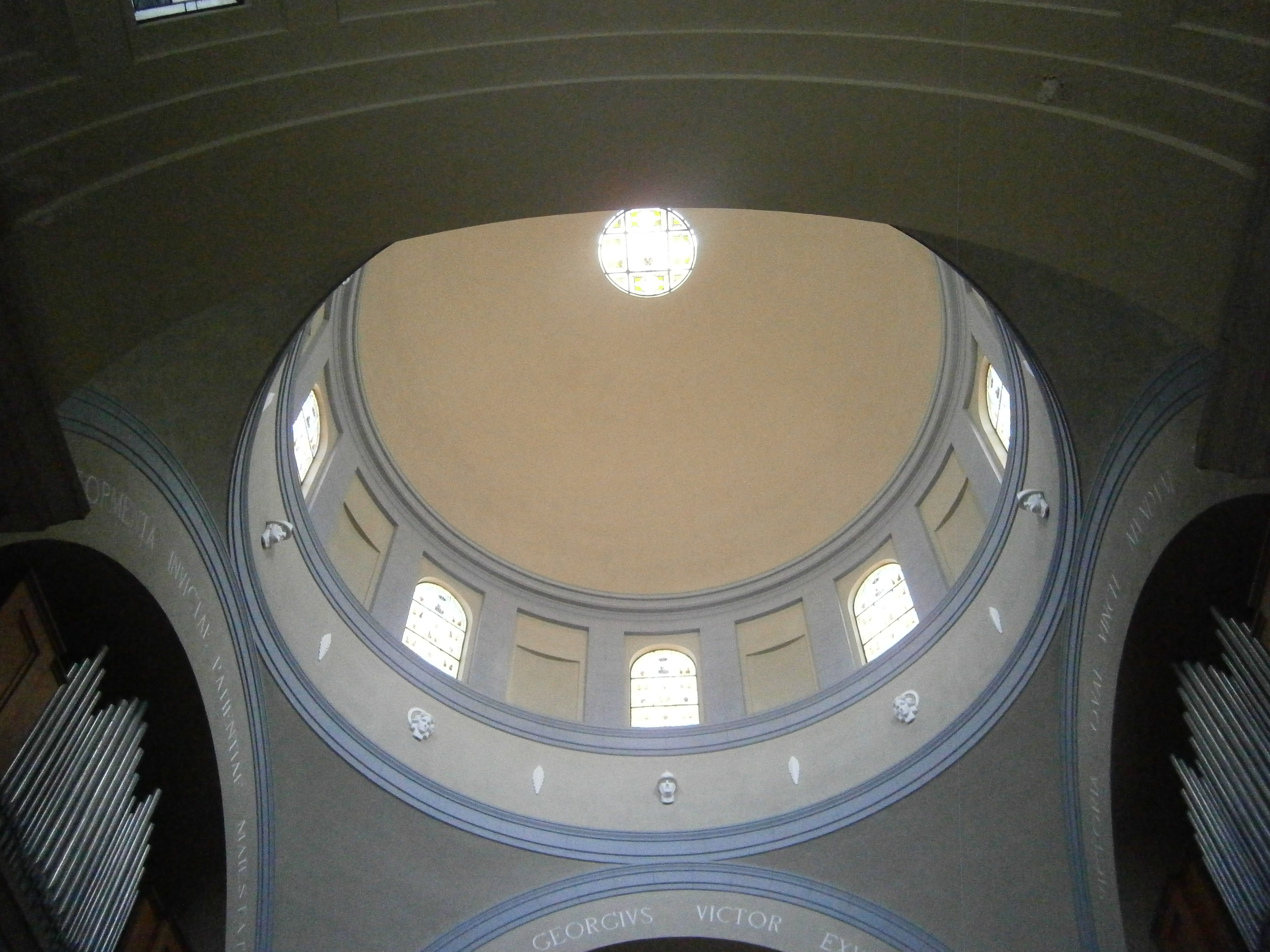 S. Giorgio al corso (chiesa, parrocchiale) - Reggio di Calabria (RC)  (XX, secondo quarto) <br>Condizioni d'uso: <a class='link-esterno' href='https://docs.italia.it/italia/icdp/icdp-pnd-circolazione-riuso-docs/it/v1.0-giugno-2022/testo-etichetta-BCS.html' target='_bcs'>Beni Culturali Standard (BCS)</a>