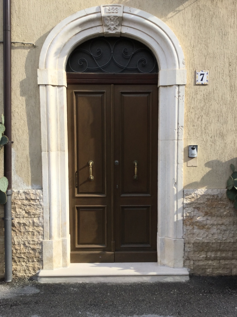 portale - ambito abruzzese (prima metà sec. XX)